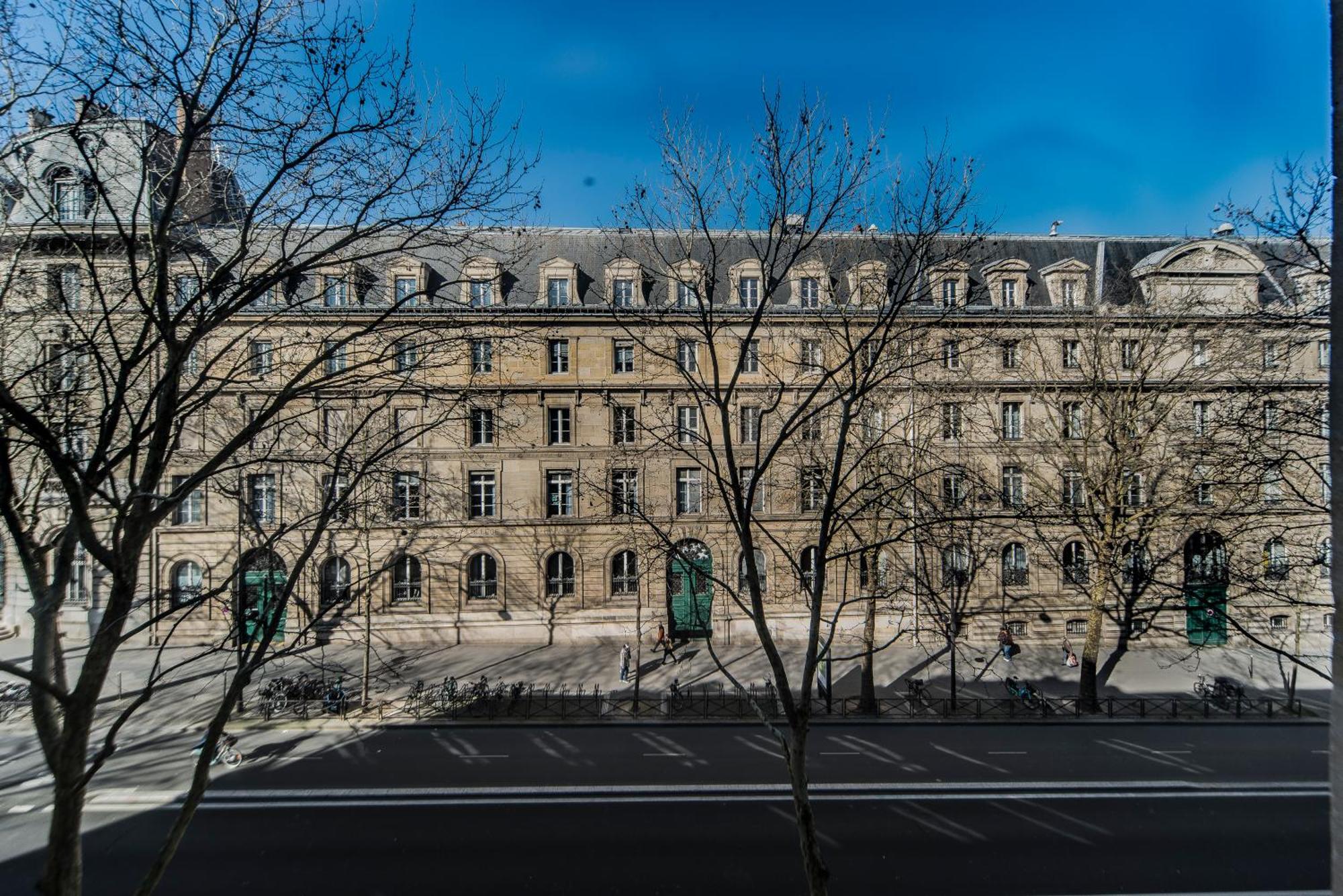 Saint Michel Quartier Latin With Ac Lägenhet Paris Exteriör bild
